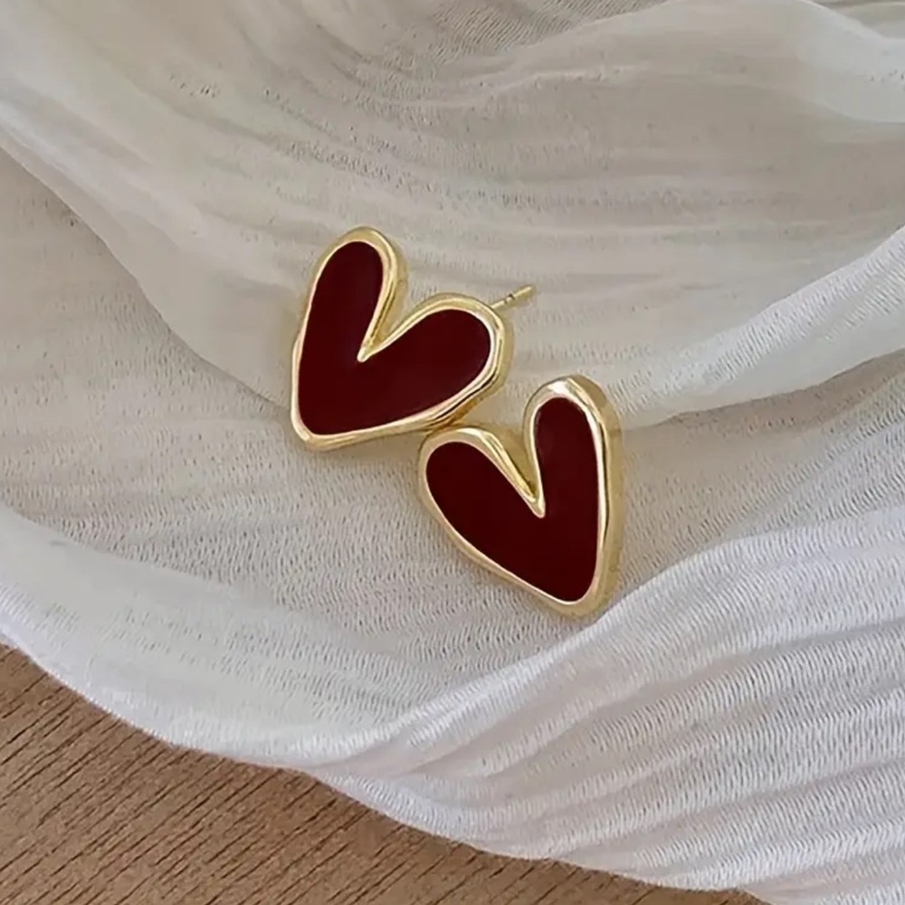 NWOT Elegant Gold and Red Heart Earrings